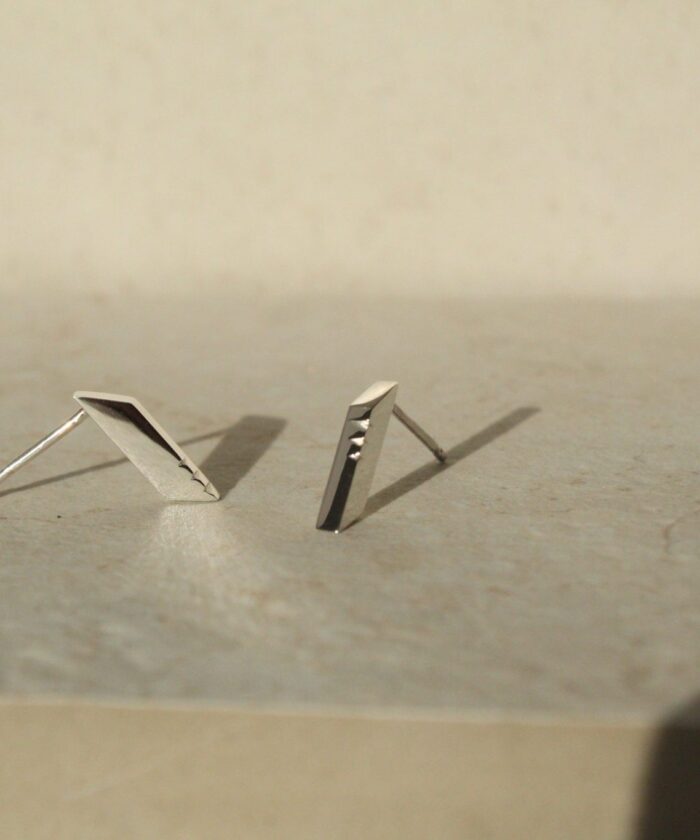 Oblique Studs